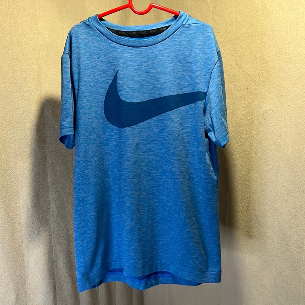 3/$10 Nike Dri-Fit Short Sleeve Shirt Kids Large